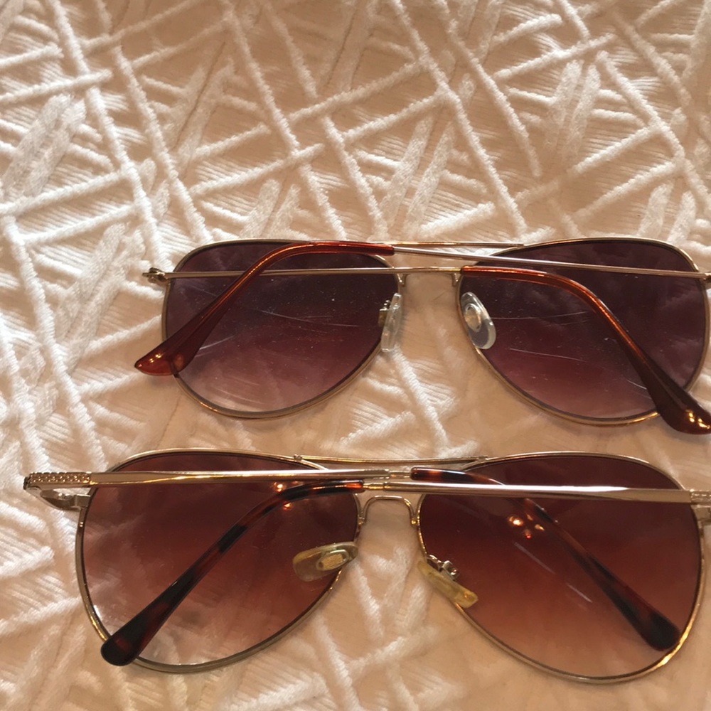 Two pack of classic aviators. Perfect for summer! - Picture 2 of 2